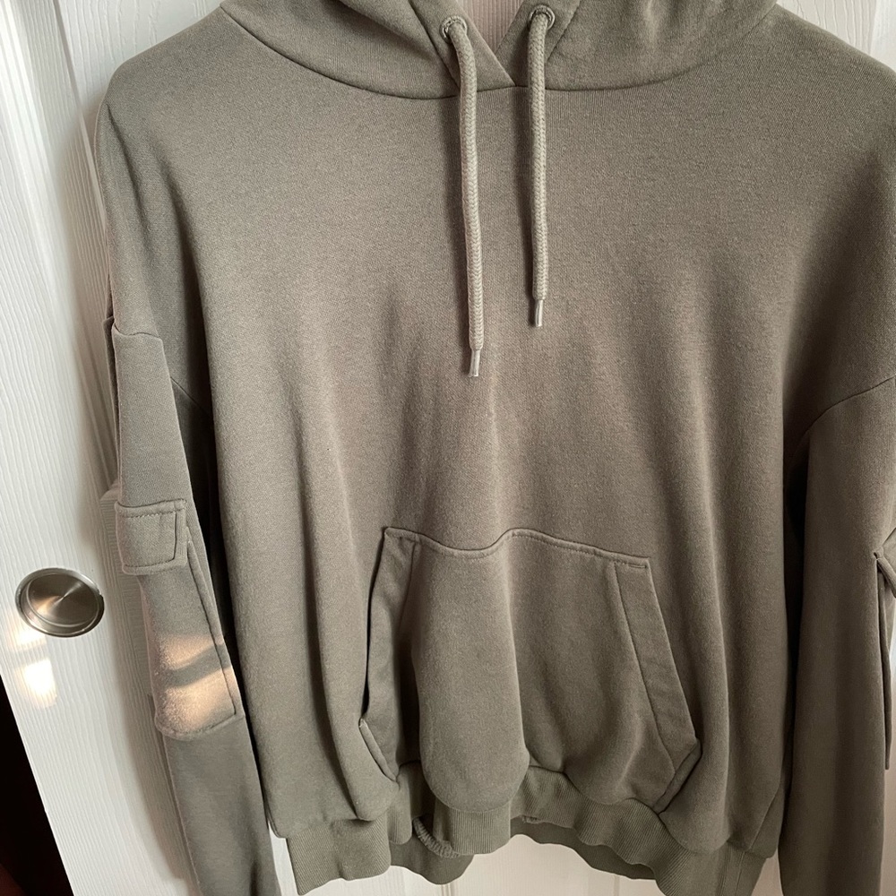 Divided | H&M | Girls Olive Green Cargo Pocket Hoodie | L